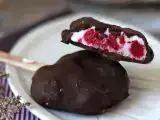Receta Helados de skyr y frambuesa con cobertura de chocolate negro