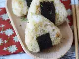 Receta Onigiri a la plancha rellenos de queso fundido: el bocado japonés que apetece repetir