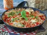 Receta Arroz con pollo, tomate y pimiento: una receta fácil y completa en una sola sartén