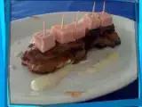 Receta Solomillo a la parilla con cuadros de jamón en salsa 3 quesos