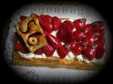 Receta Tarta de hojaldre con nata y fresones