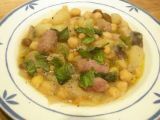 Receta Patatas con garbanzos y longanizas