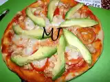 Receta Pizza de atún con aguacate