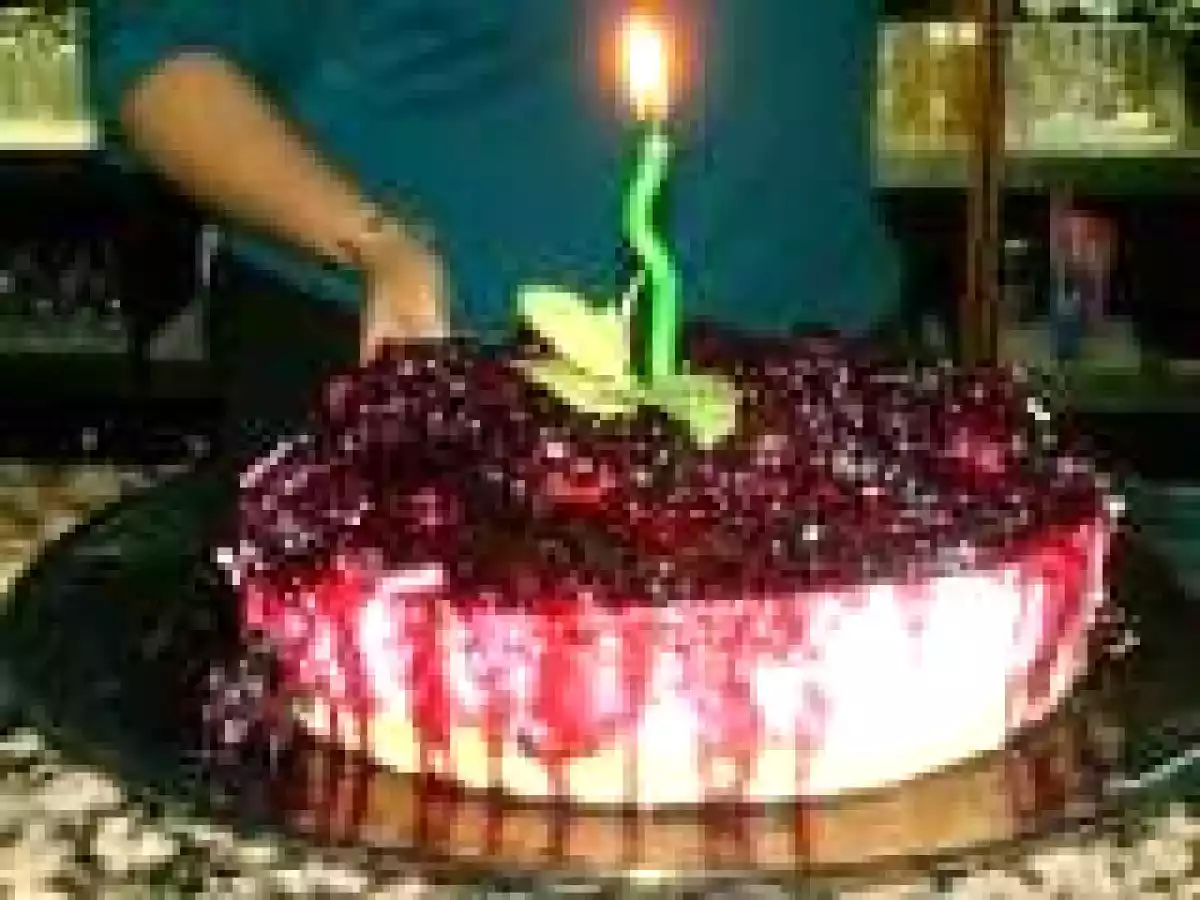 Tarta de yogurt y frutos del bosque