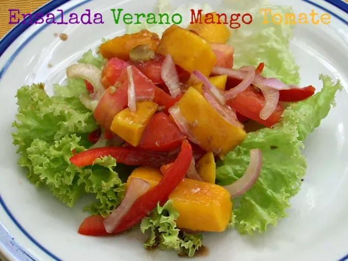 Ensalada de mango, tomate y balsámico