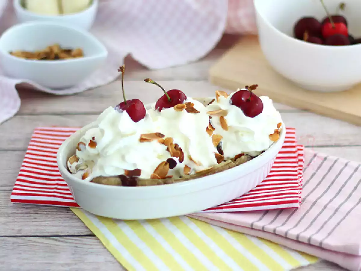 Receta Banana split, helado de vainilla con plátano