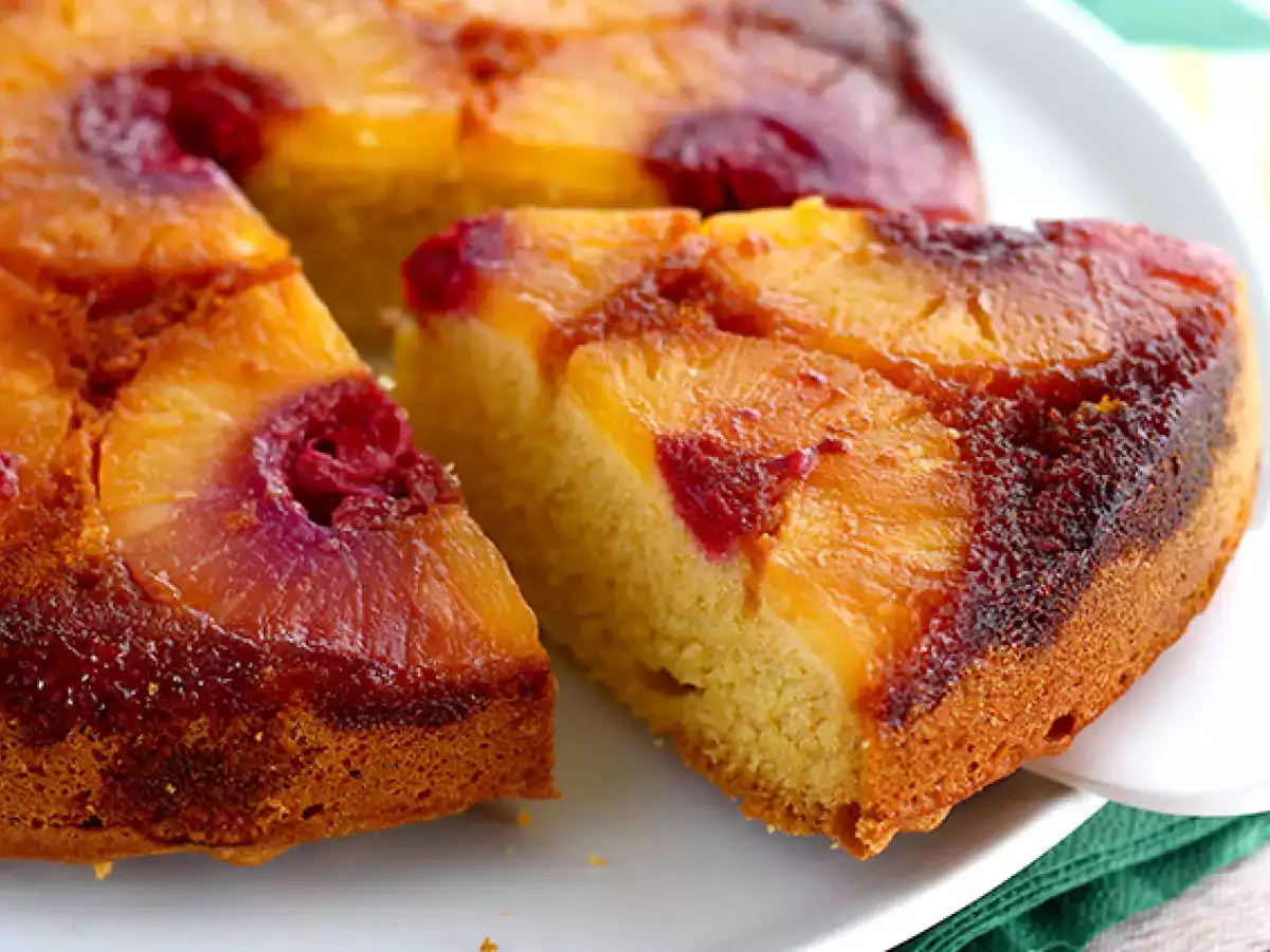 Receta Bizcocho con piña y cerezas