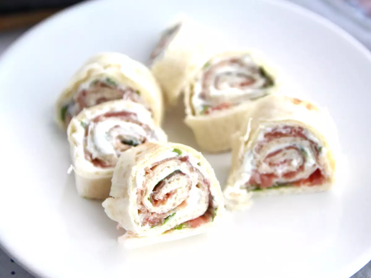 Receta Rollito aperitivo de jamón serrano y rúcula