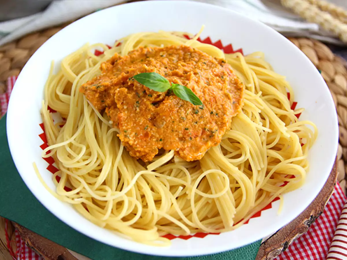 Receta Salsa de pesto rojo fácil