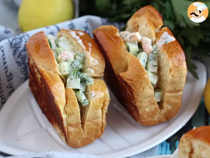 Sandwich de gambas con brioche (prawns roll)