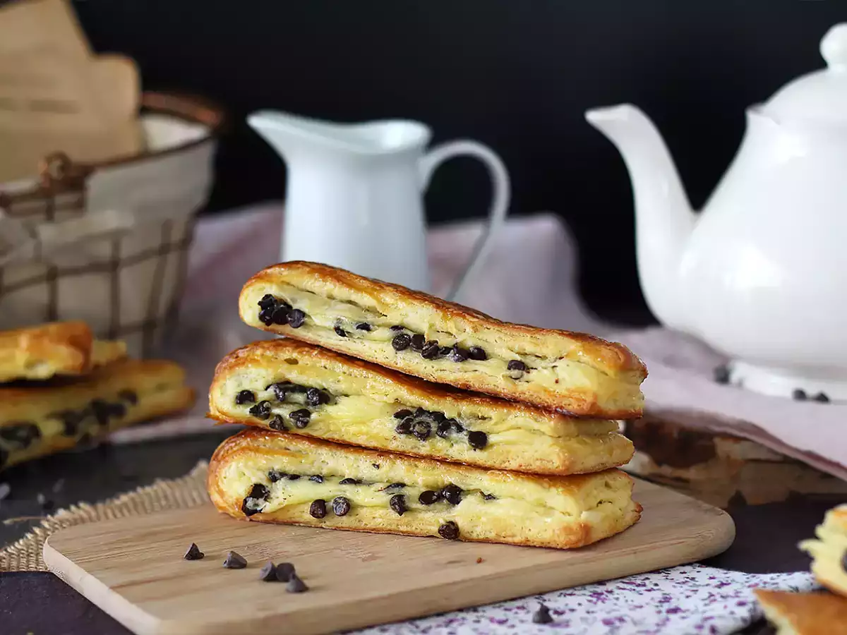 Receta Brioche suizo con crema pastelera y pepitas de chocolate