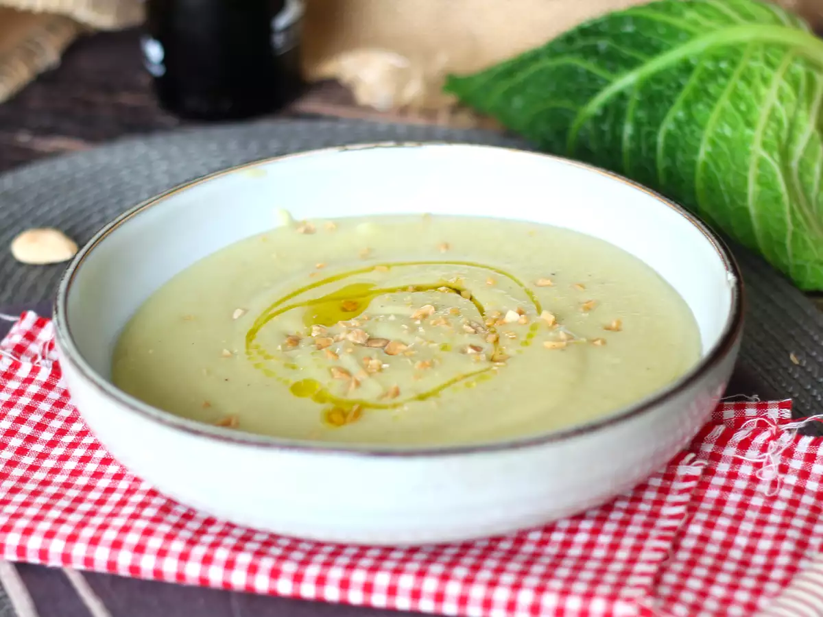 Receta Crema de col rizada y patata en olla rápida