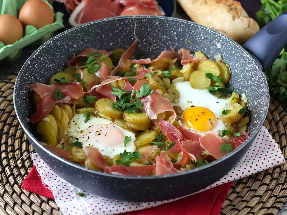 Receta Huevos rotos, la receta tradicional ahora con menos calorías