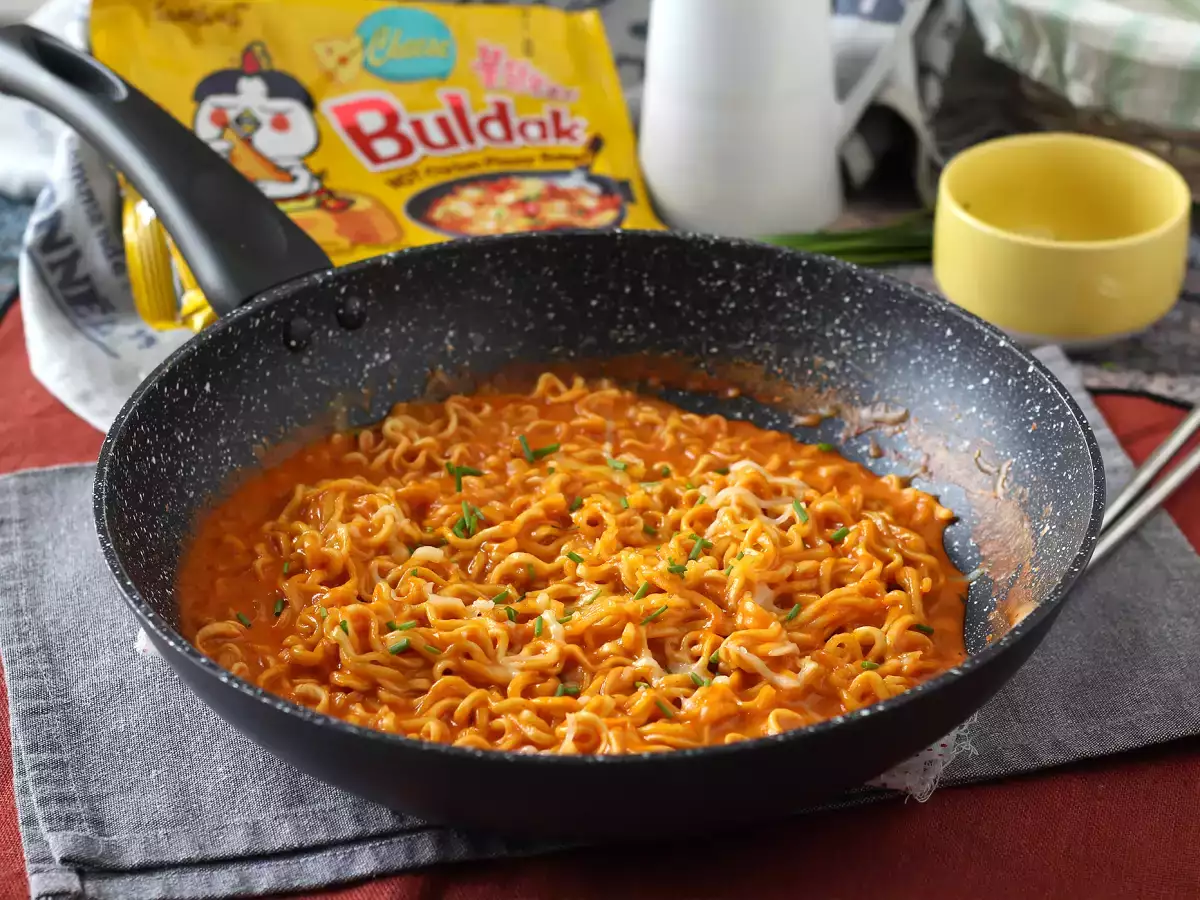 Receta Cómo preparar ramen buldak de queso