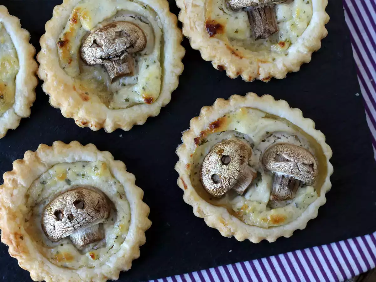 Receta Tartaletas de halloween con champiñones y queso crema a las finas hierbas