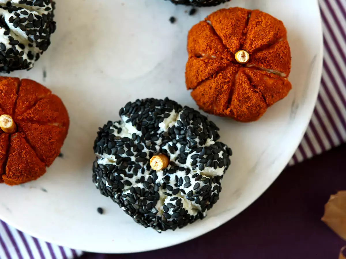 Receta Bolitas de queso con forma de calabaza: el aperitivo más fácil y bonito para halloween