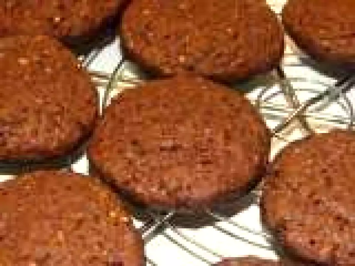 Galletas de chocolate y avellanas con pimentón picante
