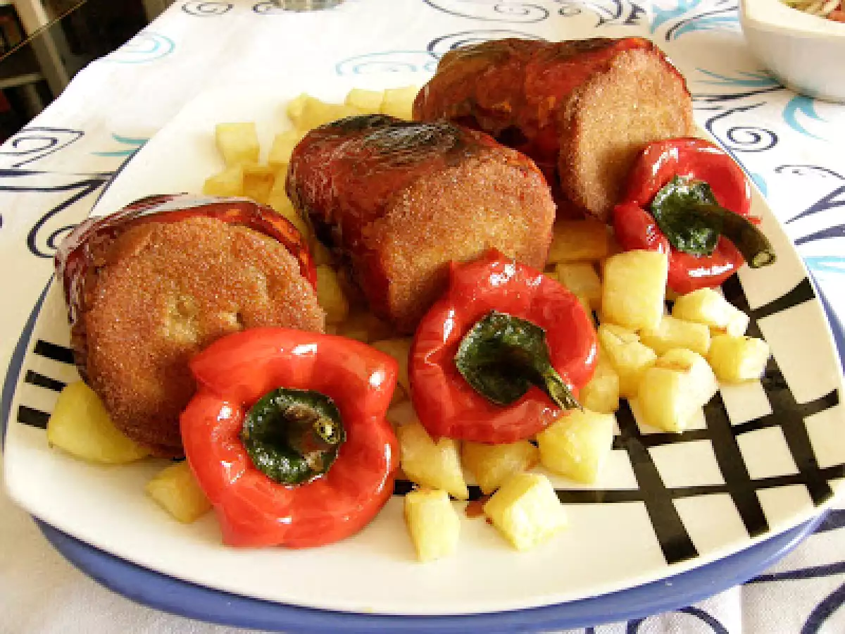 Receta Pimientos fritos rellenos de berenjenas y arroz.