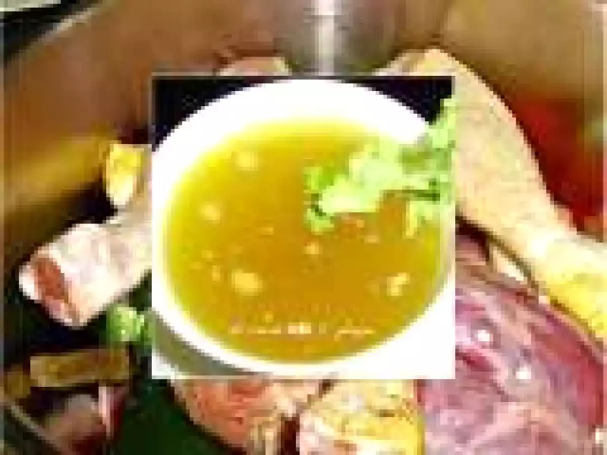 Caldo de pollo en olla rápida