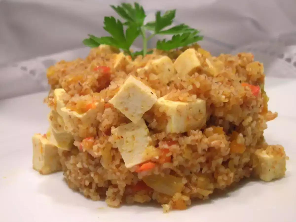 Receta Bulgur salteado con verduras, tofu y especias orientales