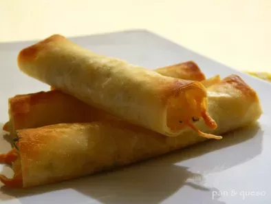 Receta Rqaqat jibneh (rollitos de queso)
