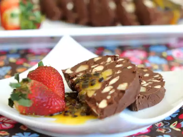 Receta Marquise de chocolate, almendras y caluga