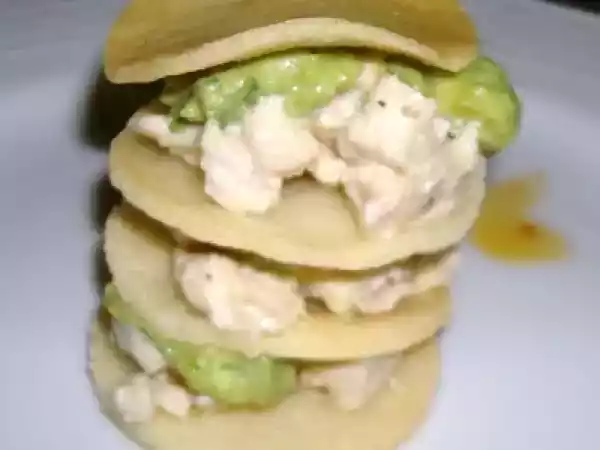 Receta Reina pepiada arepa chips