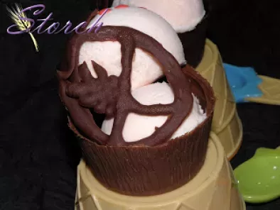 Receta Vasitos de chocolate con helado de sandía