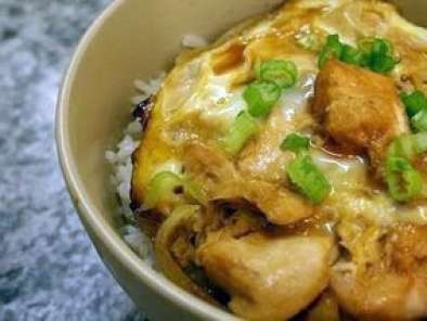 Receta Oyakodon - pollo con arroz