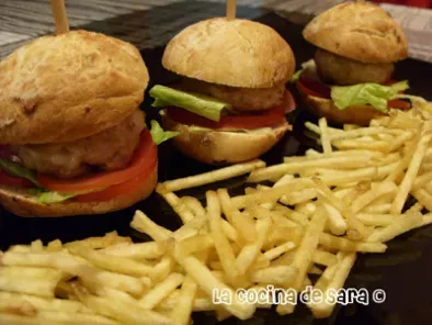 Receta Surtido de mini-hamburguesas con patatas paja