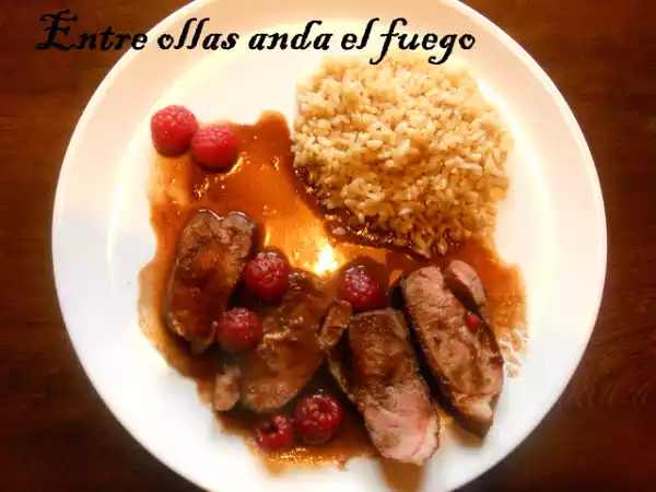 Receta Receta de magret de pato al oporto con frambuesas