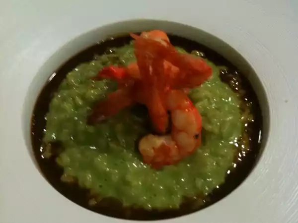 Receta Arroz verde con gambas salteadas