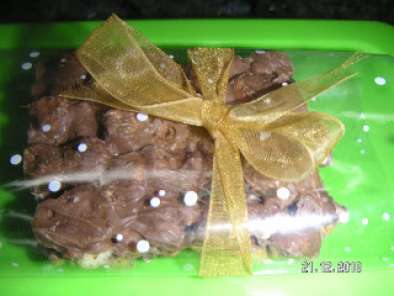 Receta Turron de chocolate con almendras y avellanas