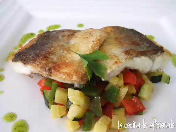Receta Lubina sobre pisto de verduras
