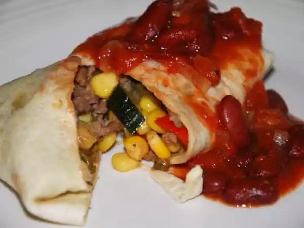 Receta El inventor71: tortillas rellenas de carne con salsa de frijoles