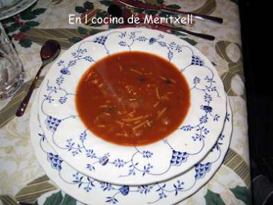 Receta Sopa de tomate con albóndigas pequeñas