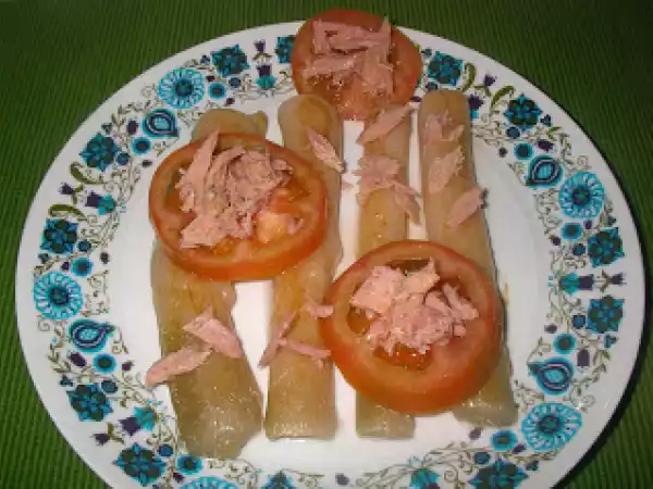 Receta Recehogaradas - puerros a la plancha con tomate y bonito