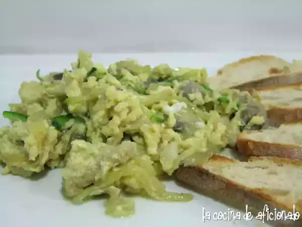 Receta Revuelto de setas con bacalao y calabacín