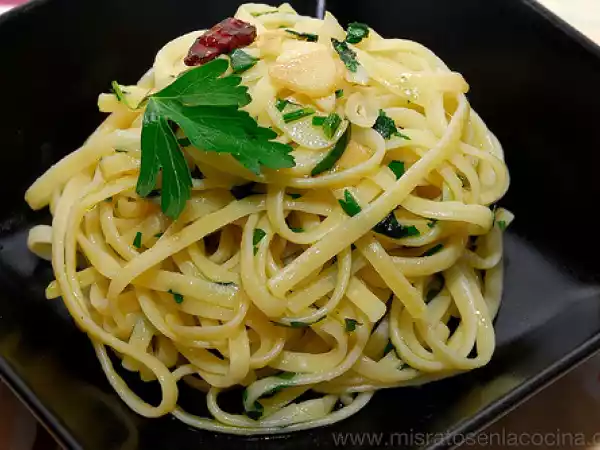Receta Tallarines al ajillo