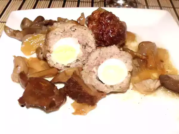 Receta Albóndigas rellenas de huevo de codorniz