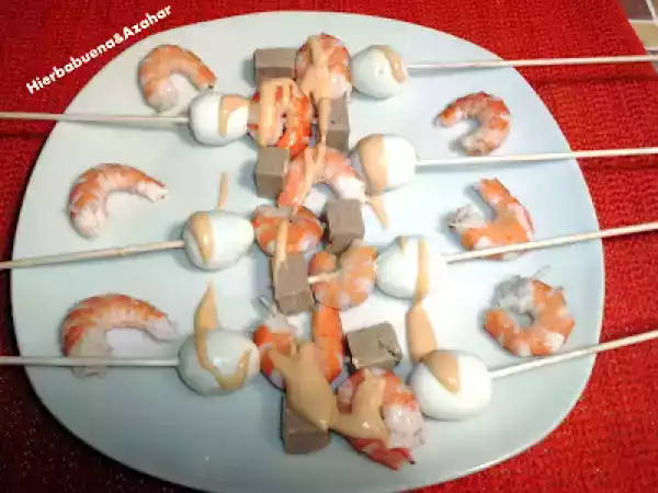 Receta Brochetas especiales con salsa rosa