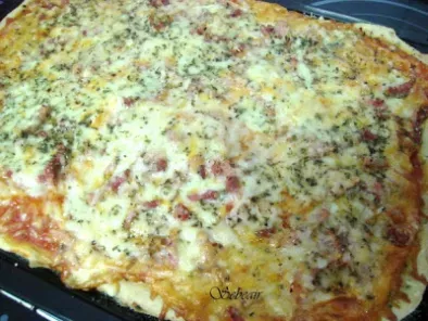 Receta Pizza de bacon, pavo y doble de queso (panificadora y horno)