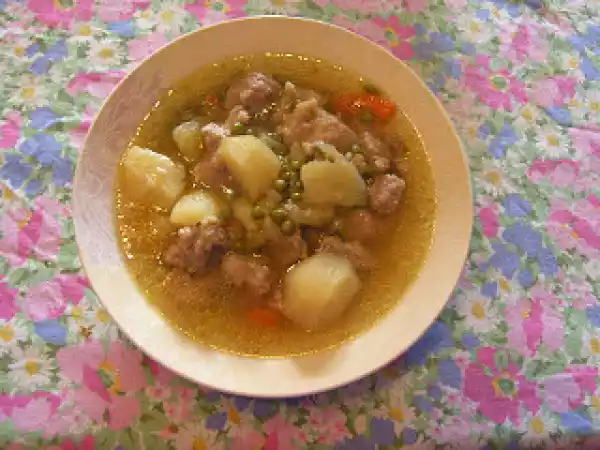 Receta Patatas guisadas con carne y vermut