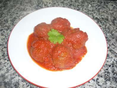 Receta Albóndigas con tomate y orégano