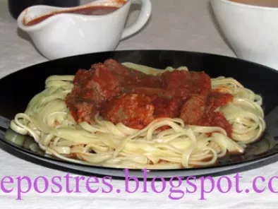 Receta Carrillada con tallarines y salsa con tomate