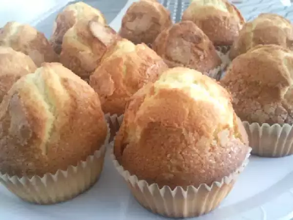 Receta Magdalenas de nata, premio y aclaracion