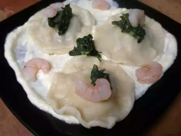 Receta Raviolis rellenos de gambas y espinacas