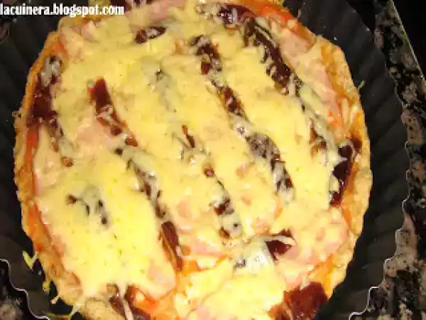 Receta Pizza de bacon y datiles