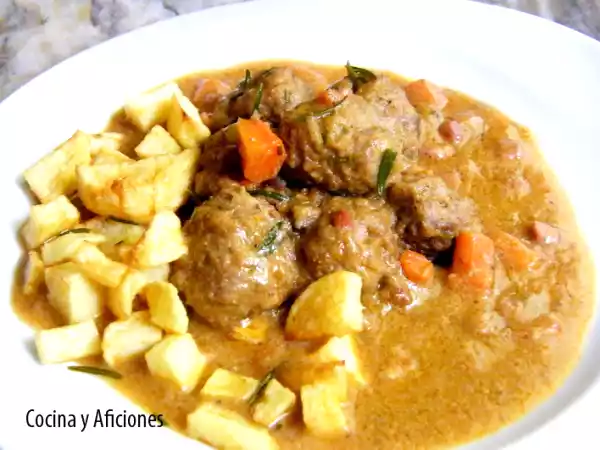 Receta Albóndigas en salsa de cebolla y zanahoria