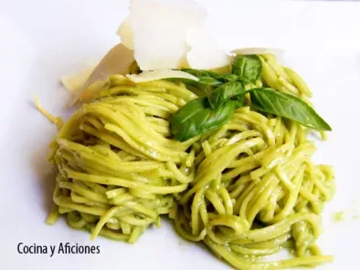 Receta Linguinis al pesto con parmesano